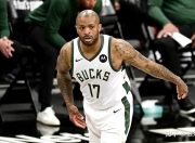 开云官网-欧冠集结日走向成谜，密尔沃基雄鹿主帅复盘，气氛紧张，团队化学反应显著的简单介绍-开云官网