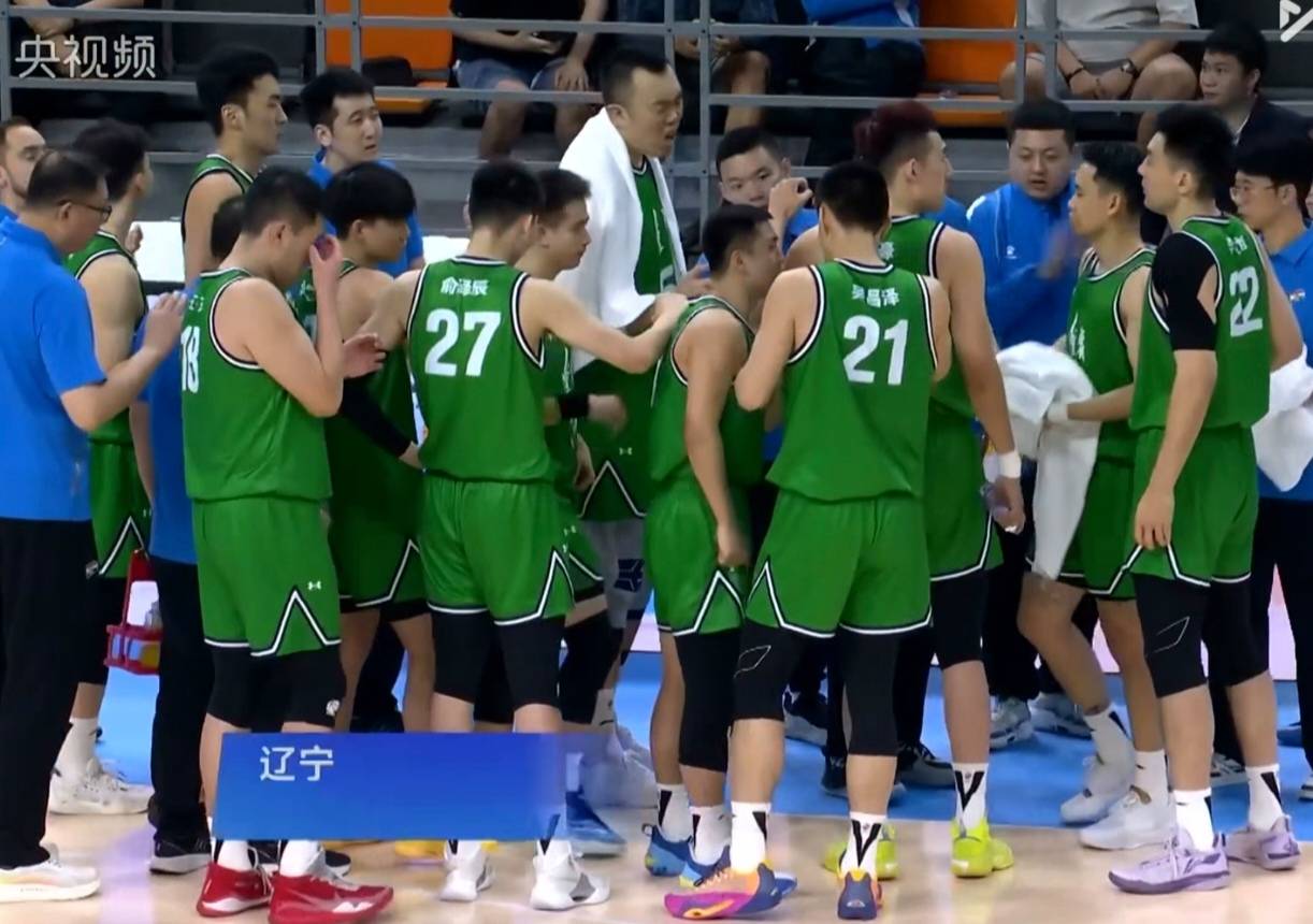 窗口期葡超传出新动向；奥兰多魔术回应争议；管理层表态：球迷炸锅；团队化学反应显著